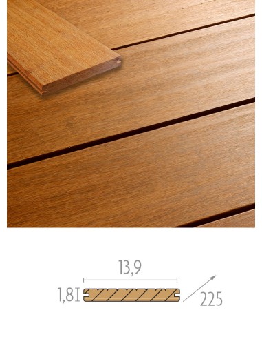 Terrasse en bambou clair