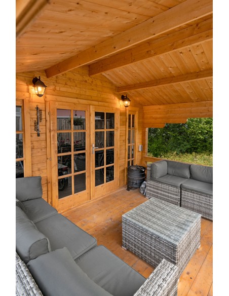 Abri de jardin muni d'une double porte