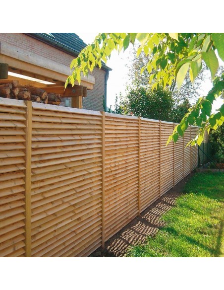 Palissade en latte volet